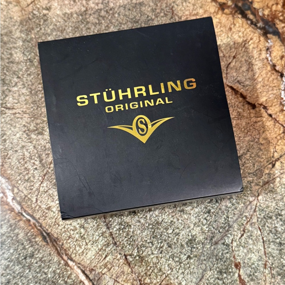 Stuhrling Original Women's Professional Dive Watch QUARTZ Movement - Picture 9 of 13